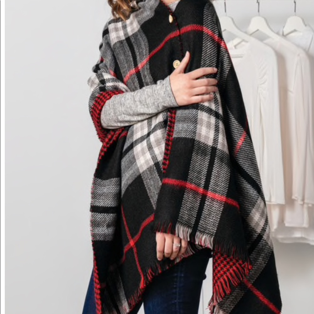 Reversible Poncho black/red plaid & houndstooth